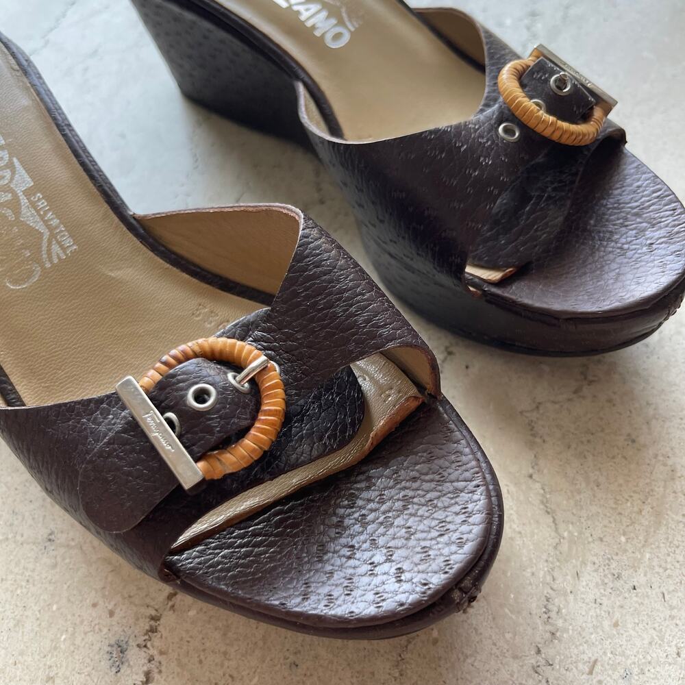 Salvatore Ferragamo Vintage Brown Leather Buckle Wedges Sandals Women's Size 8.5 - Picture 10 of 16